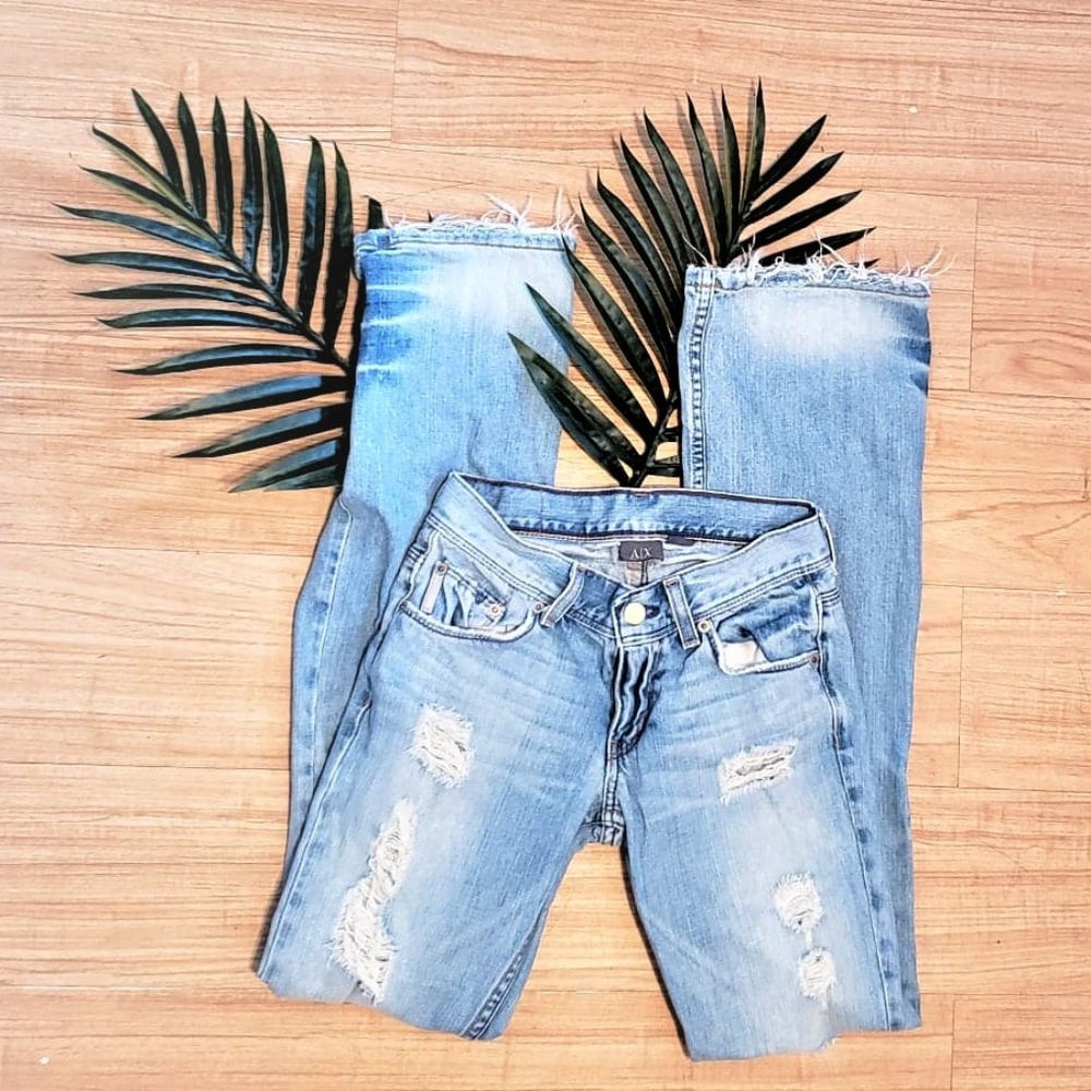 A/X ARMANI EXCHANGE PETITE  LIGHT BLUE JEANS 0